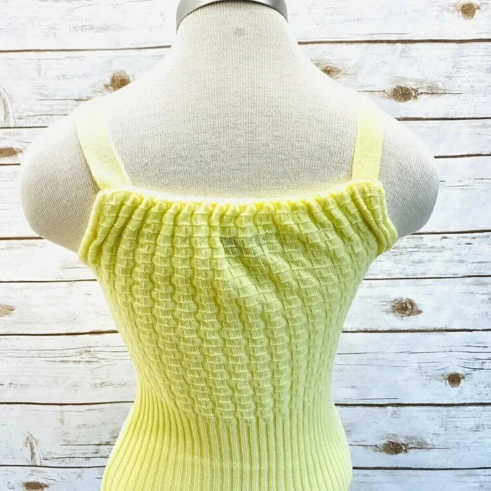 Women Sleeveless Pull Over 100% Acrylic Fiber Yellow Knitted Top Size Small  Qua - Picture 8 of 12